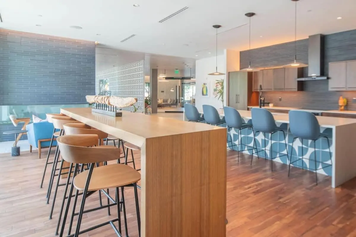 Charming 1Bd - Pool, Gym, Parking, W-D - Sleeps 4 Apartment Tempe