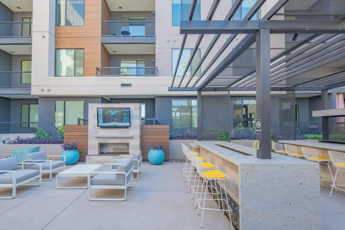 Charming 1Bd - Pool, Gym, Parking, W-D - Sleeps 4 Apartment Tempe