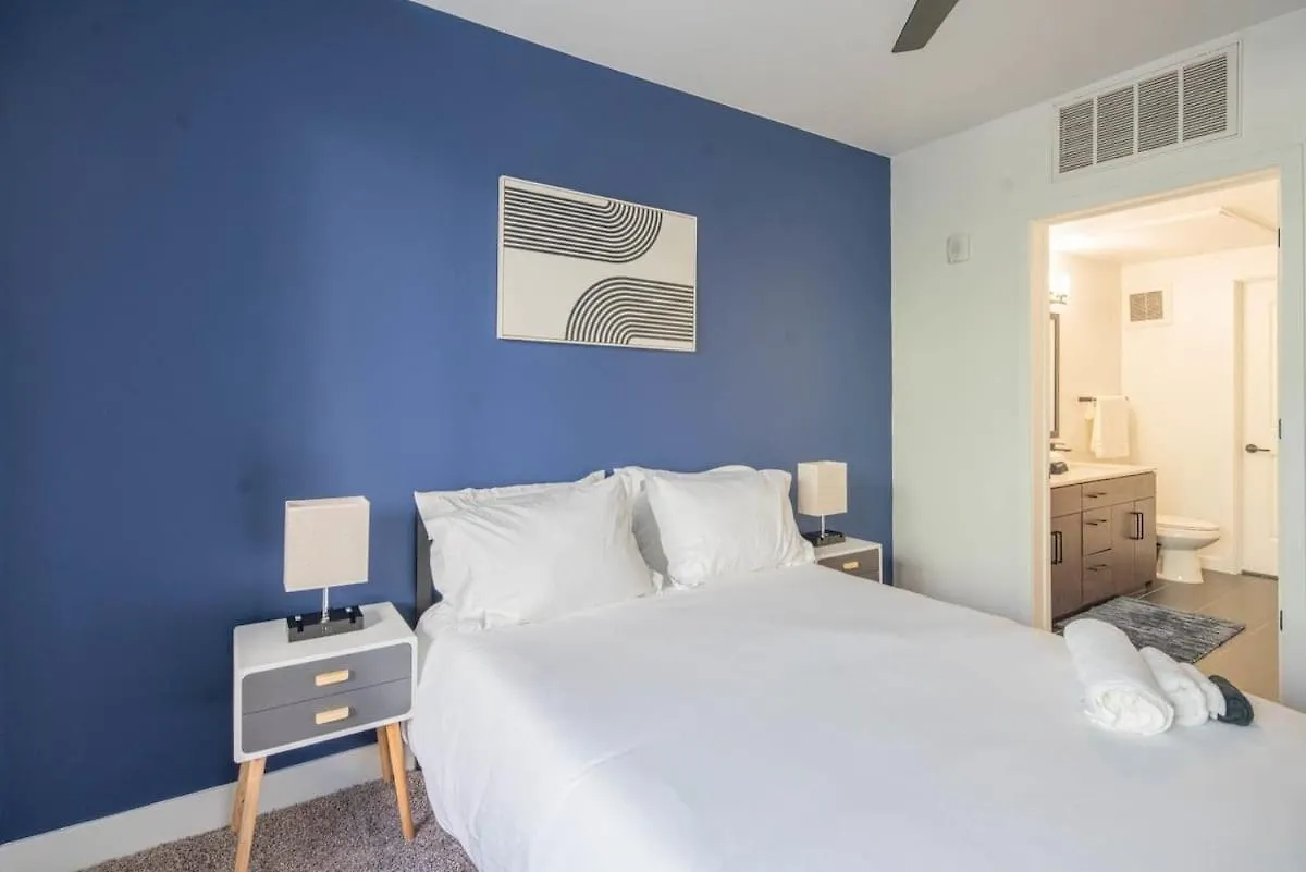 Charming 1Bd - Pool, Gym, Parking, W-D - Sleeps 4 Apartment Tempe